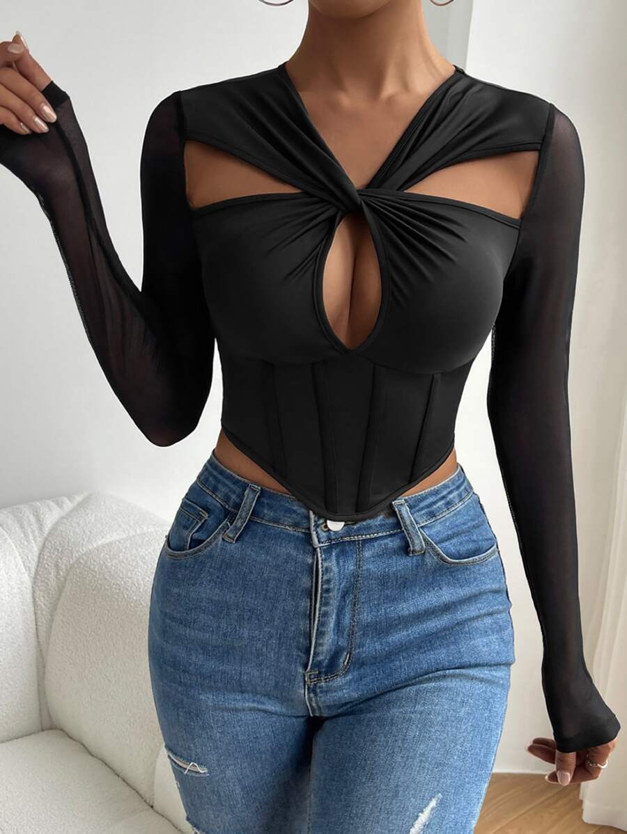 SHEIN Allurite 前扭結鏤空不對稱下擺短款上衣 - 黑色 - 查看 1