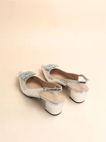 Sapatos de Salto Alto com Tira no Tornozelo, Estampa de Cobra Metalizada Gravada com Decoração de Strass, Salto Prateado com Strass e Estampa de Cobra para Festa, Elegante