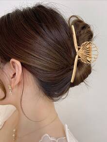 Hollow Out Shell Decor Hair Claw - Gold - View 1