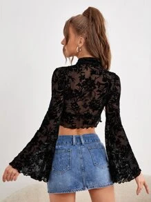 SHEIN Privé Áo crop top lưới mỏng tay loe viền lá rau diếp họa tiết hoa - màu đen - Xem 2