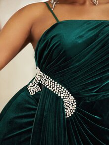 YISIKADO Vestido de tirantes con diamante de imitación bajo cruzado de terciopelo - Verde Oscuro - Ver 7