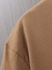 Manfinity EMRG Men Butterfly & Slogan Graphic Tee - Brown - View 8