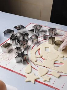 27 piezas Cortador para galletas con diseño de estrella y corazón - Plateado - Ver 1