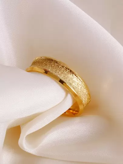 Bông tai vòng tối giản bằng thép không gỉ thời trang và phổ biến dành cho nam giới để làm quà tặng trang sức và cho vẻ ngoài sành điệu