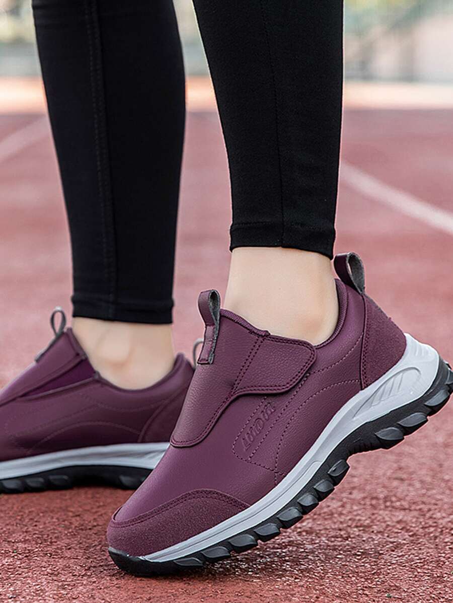 字母細節一腳蹬登山鞋