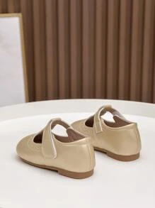 Girls Metallic Wingtip Detail Mary Jane Flats - Champagne - View 2