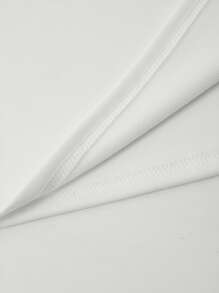 Aesthetic Post Áo thun nam hở vai họa tiết chữ cỡ lớn - trắng - Xem 4