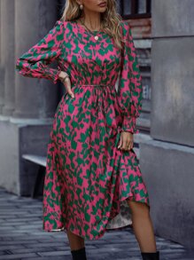 SHEIN LUNE 滿版印花荷葉袖抽褶袖口繫腰帶連衣裙 - 粉色 - 查看 5