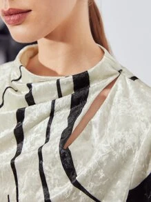 MOTF PREMIUM VELVET PRINTED MOCK NECK T-SHIRT - Black and White - View 3