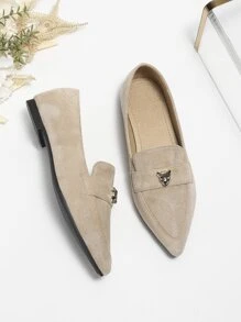 Leopard Head Decor Point Toe Faux Suede Flat Loafers - Apricot - View 2