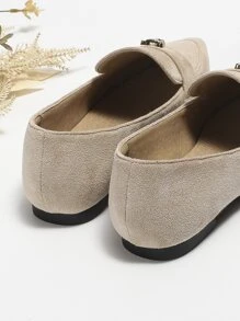 Leopard Head Decor Point Toe Faux Suede Flat Loafers - Apricot - View 4