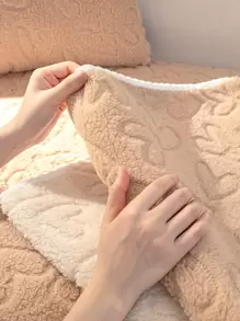 1 pieza Manta de sofá acolchada de plus con jacquard de corazón grueso - Café integral - Ver 3