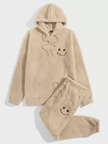 Manfinity Men Cartoon Face Embroidery Drawstring Flannel Hoodie & Trousers - Khaki - View 1