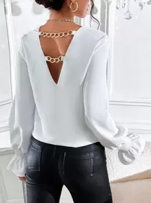 SHEIN Privé 鏈條細節V領荷葉袖襯衫 - 白色 - 查看 1