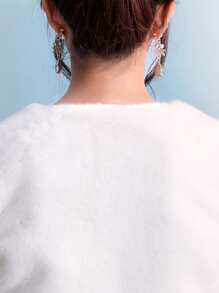 1 件女士百搭蓬松新娘外套披肩，时尚新款新娘婚纱披肩，厚实保暖防风外套，长袖背心斗篷，冬季保暖毛绒披肩