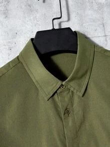 GENTILAND Men Flap Pocket Shirt - Army Green - View 2