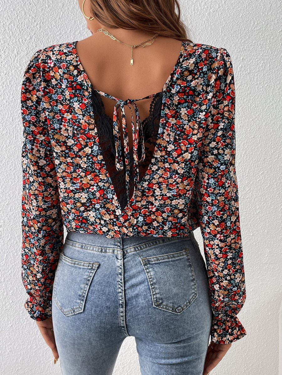 SHEIN Frenchy Áo cánh tay bèo nhún in họa tiết hoa nhỏ nhắn tương phản ren buộc lưng phong cách thanh lịch, áo dài tay - Nhiều màu - Xem 1