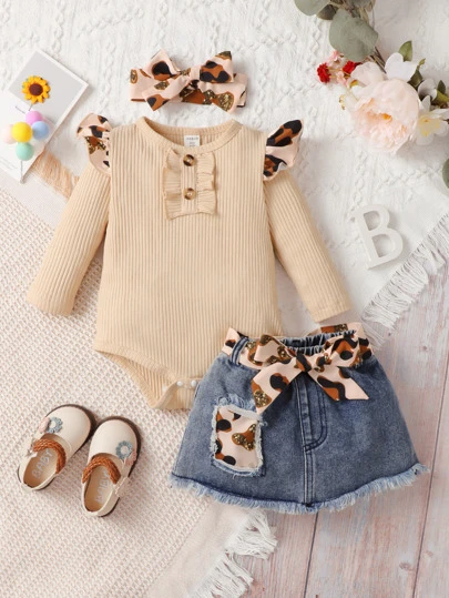SHEIN 嬰兒荷葉邊連身背心和豹紋腰帶牛仔半身裙和頭巾