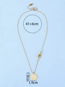 Letter Detail Round Pendant Necklace - Yellow Gold - View 3