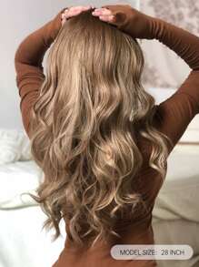 HAIRCUBE 28 英寸金棕色劉海長捲髮華麗美麗優雅時尚合成假髮女式 - 彩色 - 查看 2