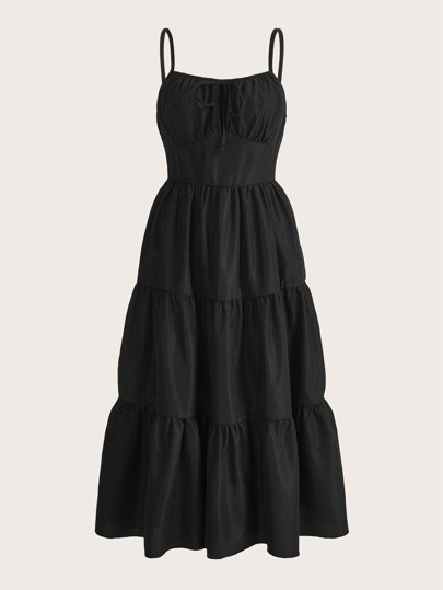 Robe à fines brides unicolore à ruchés à volants