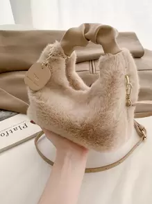 極簡風格毛茸茸流浪包帶字母墜飾 - 卡其色 - 查看 1