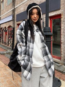 DAZY Đồ họa Chữ cái Thả vai Áo phông Quá khổ - trắng - Xem 3