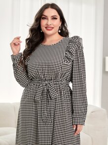 Mulvari Vestido con cinturón con estampado de pata de gallo ribete con fruncido - Blanco y Negro - Ver 4