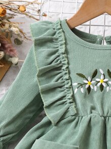 Baby Floral Embroidery Ruffle Trim Flounce Sleeve Pocket Patched Dress - Green - View 6