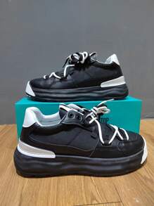 Men Letter Patch Decor Lace-up Front Chunky Sneakers - Black and White - View 1