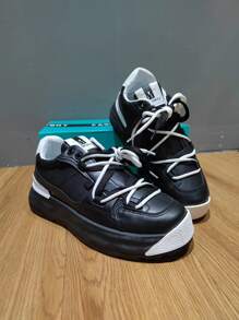 Men Letter Patch Decor Lace-up Front Chunky Sneakers - Black and White - View 2