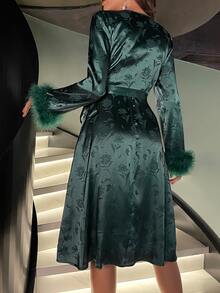 花卉圖案提花毛茸茸袖口圍裹側打結緞面連衣裙 - 墨綠色 - 查看 2