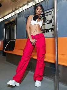 Street Vibes Pantalones parachute con bolsillos con solapa con cordón fruncido - Rosa Roja - Ver 3