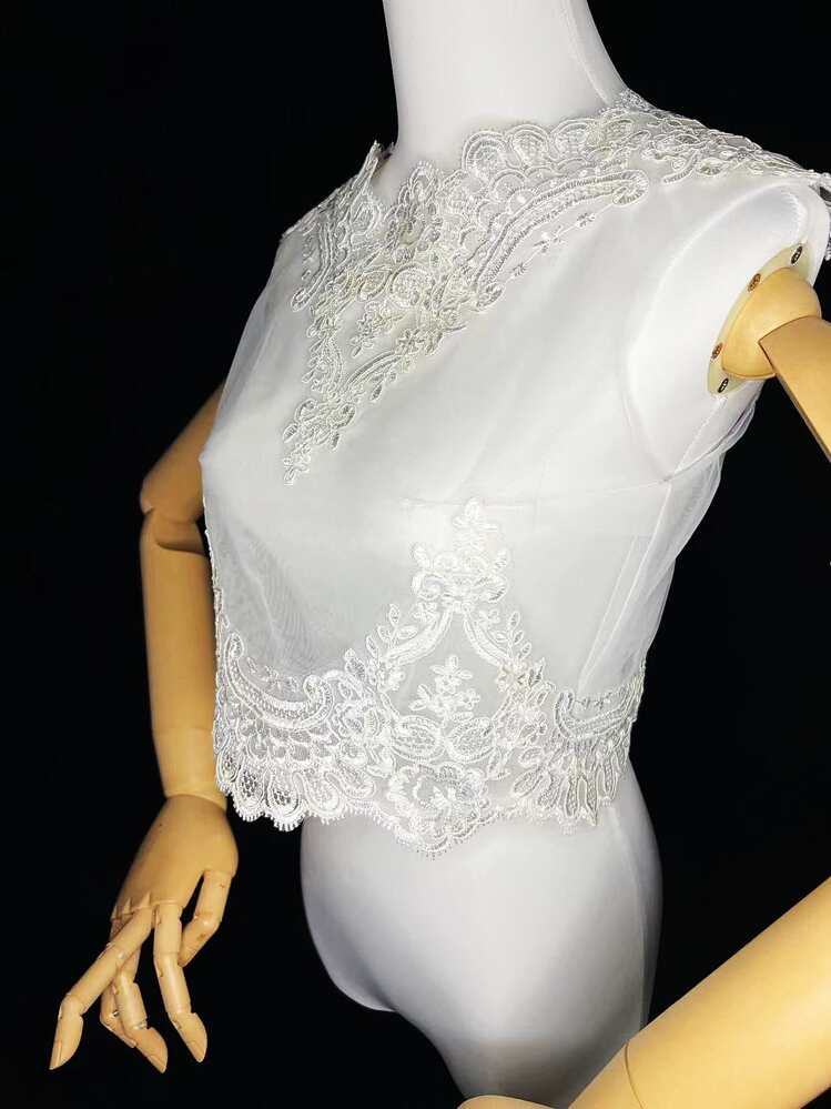 Xale curto de casamento com botões e pérolas artificiais bordadas - Branco - Ver 3