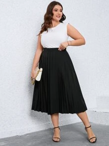 SHEIN Clasi Plus Solid Pleated Hem Pleated Skirt - Black - View 1