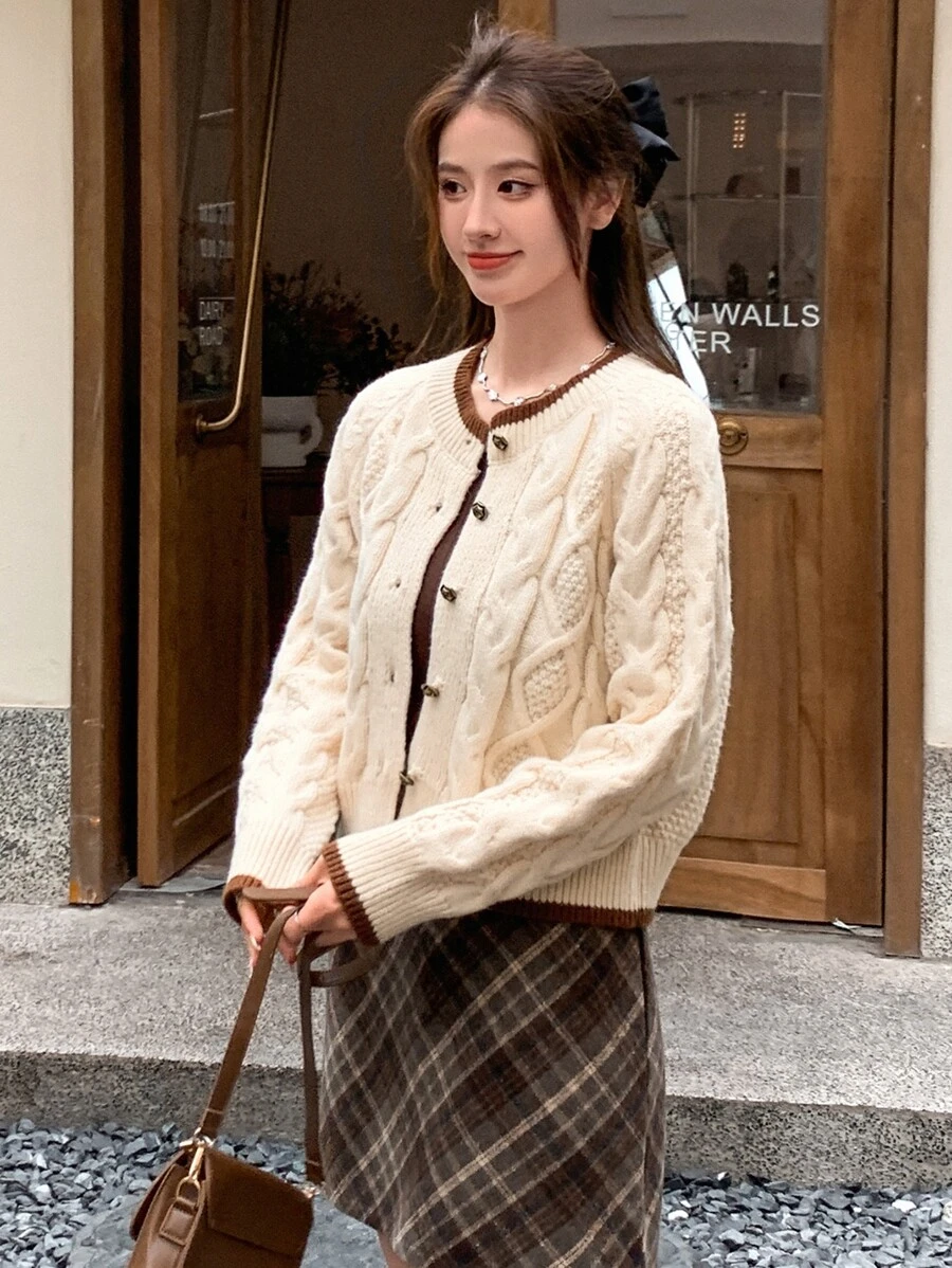 DAZY Cárdigan ribete en contraste tejido de cable de manga raglán - Beis - Ver 1