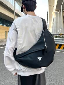 男士反光腰部字母圖案包胸包 - 黑色 - 查看 1