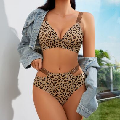 레오파드 프린트 레터 테이프 브라 & 컷아웃 팬티 란제리 세트