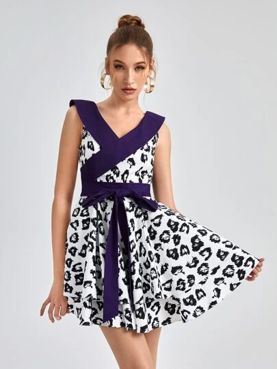 Boss Babe Vestido con estampado de dos capas bajo con cordón delantero