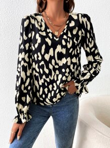SHEIN Frenchy Allover Print Flounce Sleeve Blouse - Black and White - View 5