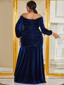 YISIKADO Plus Off Shoulder Ruched Front Ruched Velvet Formal Dress - Navy Blue - View 2
