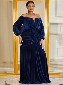 YISIKADO Plus Off Shoulder Ruched Front Ruched Velvet Formal Dress - Navy Blue - View 5