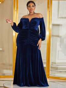 YISIKADO Plus Off Shoulder Ruched Front Ruched Velvet Formal Dress - Navy Blue - View 6
