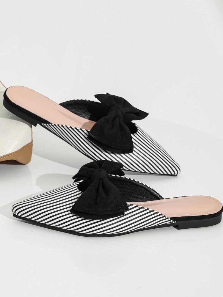 Mules planos con patrón de rayas con diseño de lazo de punta - Blanco y Negro - Añade 6