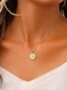 Sun Detail Round Pendant Necklace - Yellow Gold - View 1
