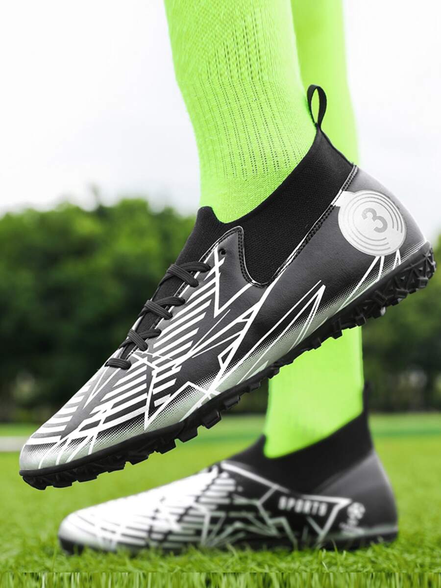 Men Geometric Pattern Lace-up Front Soccer Shoes - Black and White - View 1