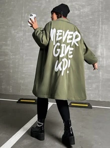 SHEIN EZwear Áo khoác cỡ lớn Nút Túi Slogan Giải trí - xanh quân đội - Xem 3