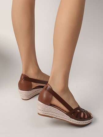 Fashionable Gold Hollow-Out Breathable Straw Braided Rope Casual Vacation Style Slip-On Wedge Sandals For Women