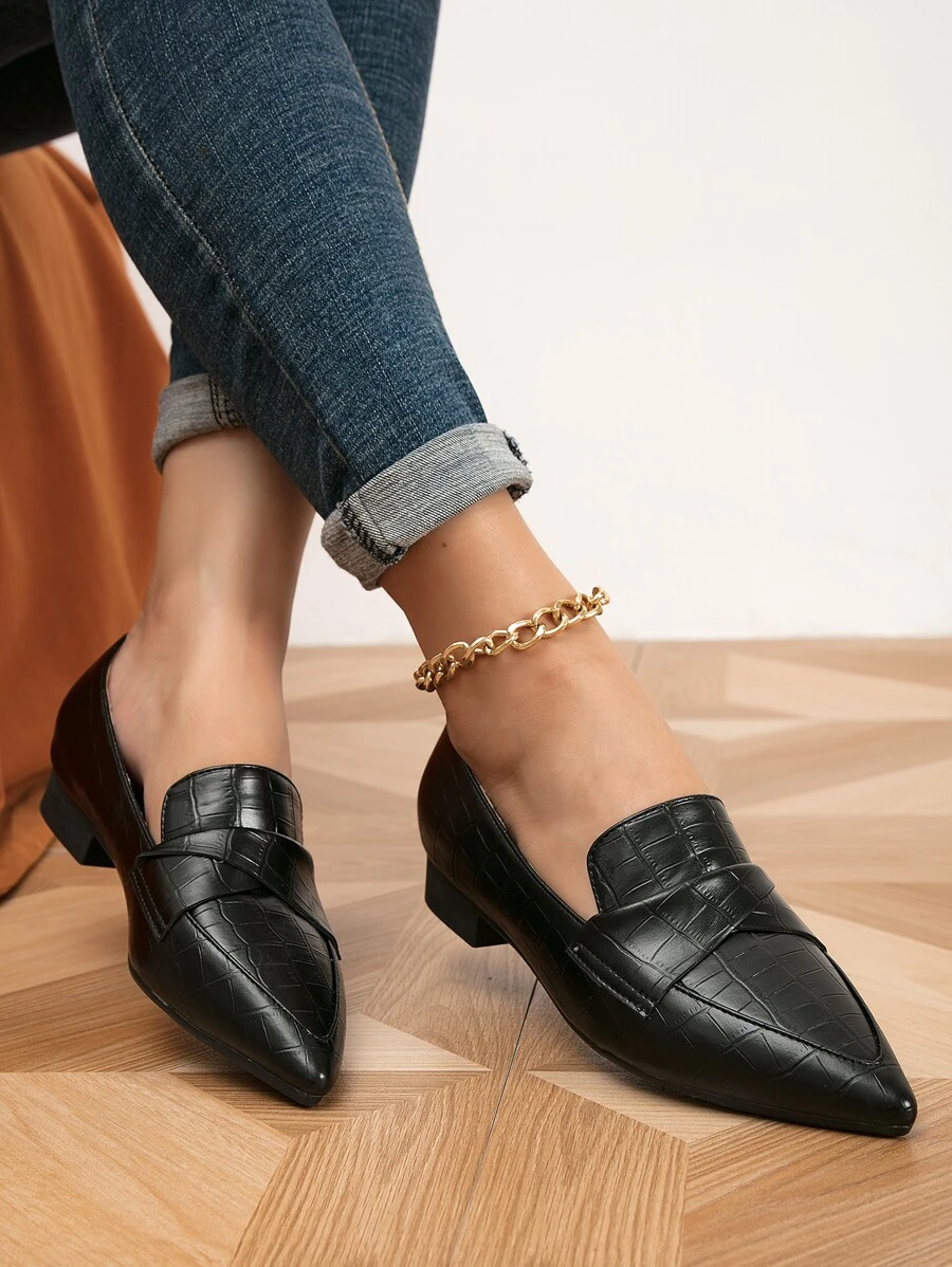 2025年秋季女士鳄鱼纹压花扭纹尖头平底乐福鞋，优雅户外平底鞋 - 黑色 - 查看 1