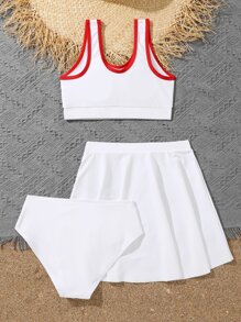 青少年女孩字母图案比基尼套装与沙滩裙夏日海滩